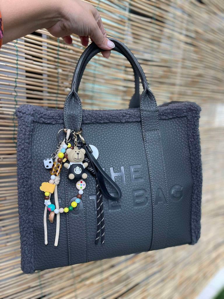 Borsa The Tote Bag Mua Collection con Charms