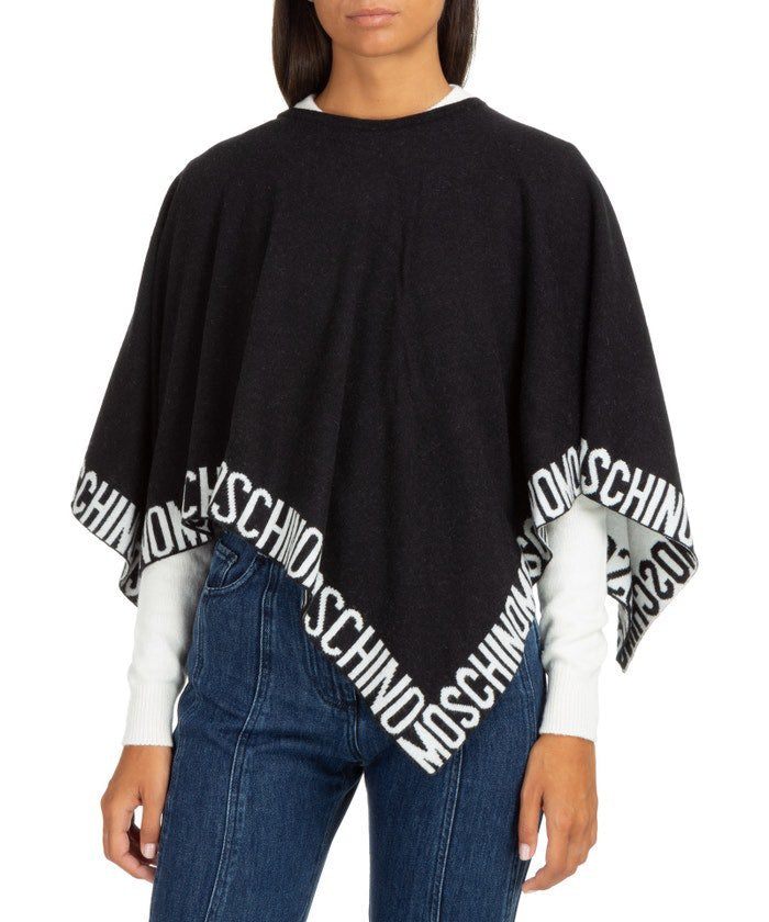 Poncho Moschino 30721 M2631 nero con logo bianco